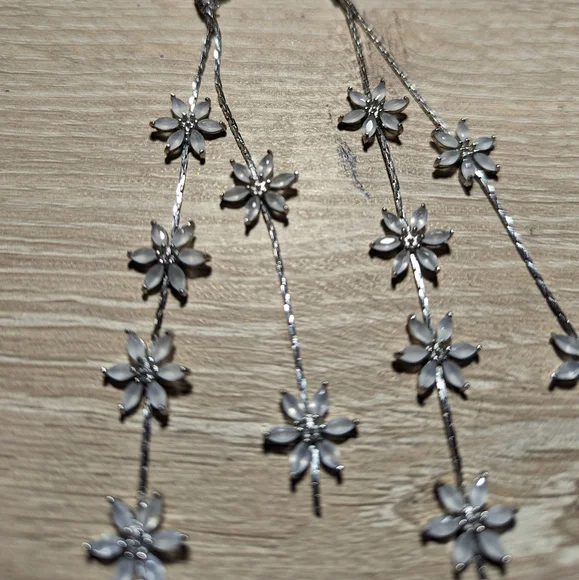 Sakura Earrings - Picture 2 of 3